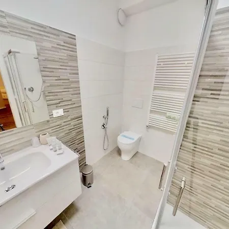 Triestevillas Barbacan, Exclusive - Hyper Central W/ Ac, 10 Guests Apartman