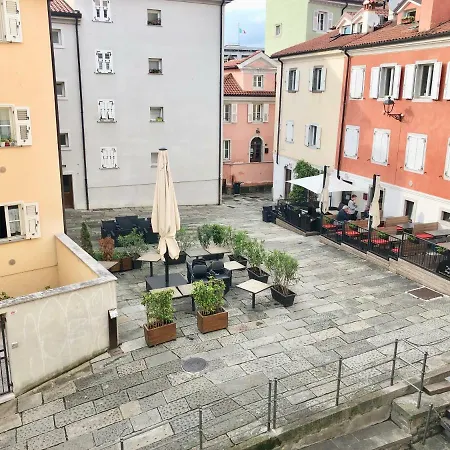 Triestevillas Barbacan, Exclusive - Hyper Central W/ Ac, 10 Guests Apartment Triest